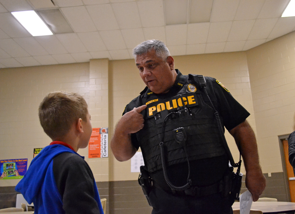 shop-with-a-cop